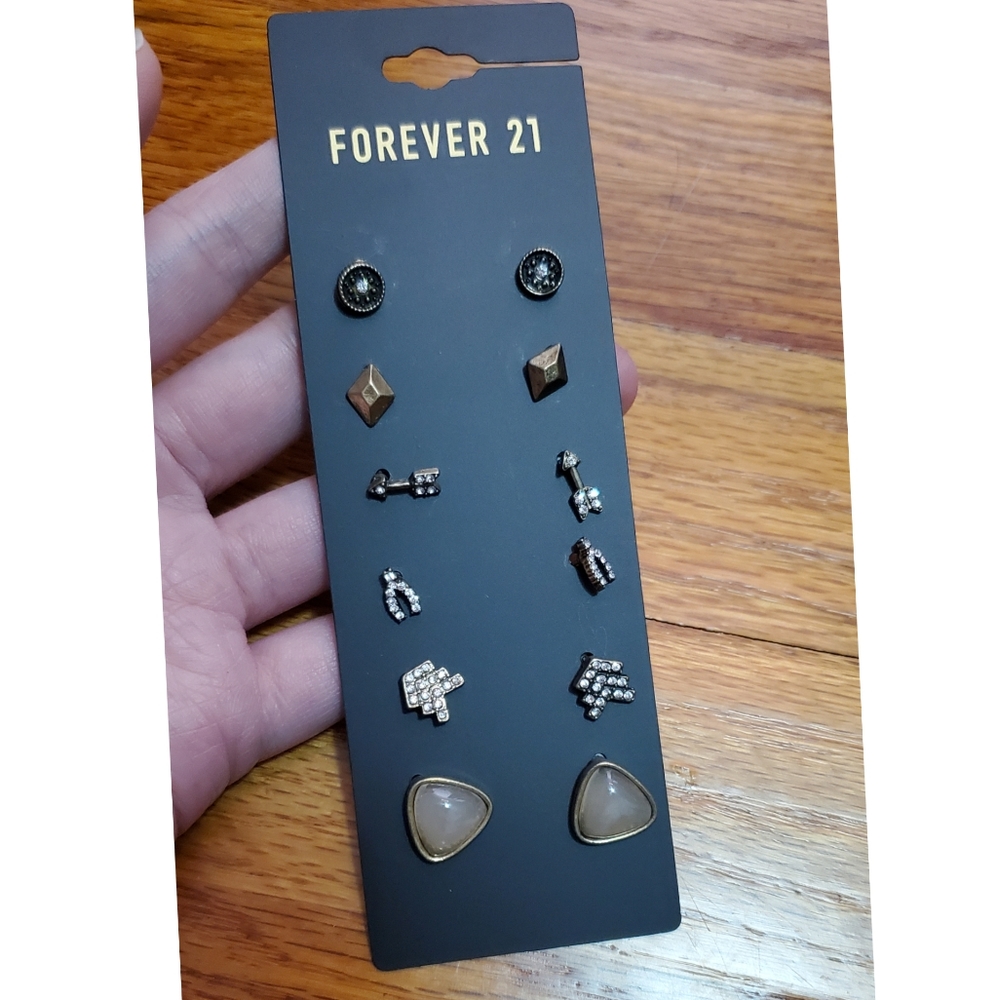 NEW! Forever21 Burnished Gold 6pcs Earring Jewelry Set